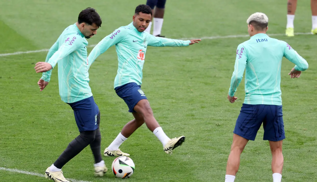 Pertemuan terakhir Spanyol dan Brasil tersaji di final Piala Konfederasi 2013. (Pierre-Philippe MARCOU/AFP)