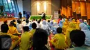 Suasana acara buka puasa bersama dengan anak yatim piatu yang digelar di kantor PSSI, Senayan, Jakarta, Kamis (25/6/2015). (Liputan6.com/Yoppy Renato)