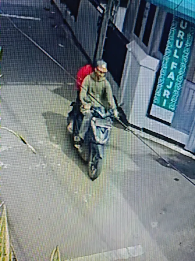Tangkapan layar pelaku jambret di Jalan Perikanan, Srengseng Sawah Jakarta Selatan.