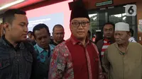 Mantan Menpora Imam Nahrawi usai menjalani sidang dakwaan kasus suap dana hibah KONI di Pengadilan Tipikor, Jakarta, Jumat (14/2/2020). Imam didakwa menerima suap sebesar Rp 11,5 miliar dari mantan Sekjen KONI Ending Fuad Hamidy dan mantan Bendahara KONI Johnny E Awuy. (Liputan6.com/Angga Yuniar)