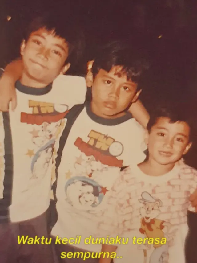 Ulang Tahun Ke-32, Ini 5 Potret Masa Kecil Vidi Aldiano yang Menggemaskan