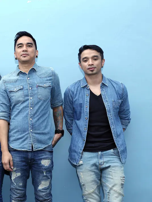 "Itu sih kalau sopan-sopan aja gak masalah. Kita berikan dia waktu menyesuaikan. Dia pasti berubah, kita tau dia. Kita sudah kerja bareng sama dia puluhan tahun," kata Enda. (Nurwahyunan/Bintang.com)