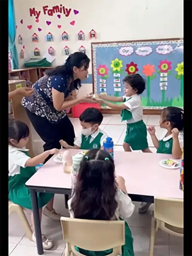 Ultah Saka anak Ussy-Andhika