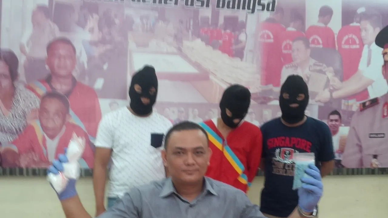 Terobos Lampu Merah, AK Ketahuan Bawa Narkoba Ratusan Juta