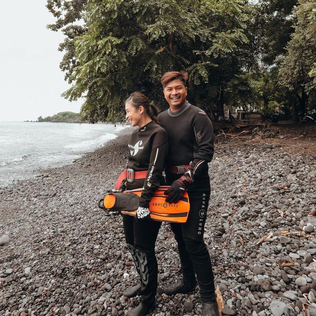 6 Potret Glenn Alinskie dan Chelsea Olivia Diving Bareng, Kenang Momen 12 Tahun Lalu