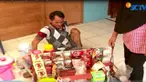 Seorang pedagang kopi keliling, Syahrudin, pantang menyerah menafkahi keluarganya di tengah kekurangan fisik yang dia miliki.