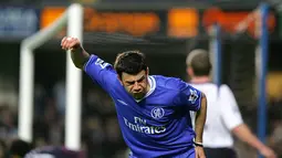 Mateja Kezman - Pria berpaspor Serbia itu dikenal sebagai salah satu bomber yang handal mencetak gol di awal 2000-an bersama PSV Eindhoven. Namun saat hijrah ke Stamford bridge pada tahun 2004, ketajaman Kezman seakan meluntur. (AFP/Odd Andersen)