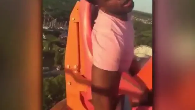 Simak video kocak yang menampilkan seorang pria berwajah pemberani yang pingsan berkali-kali naik rollercoaster. Sumber: UNILAD.