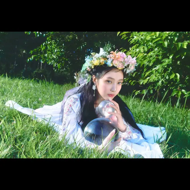 Joy Red Velvet