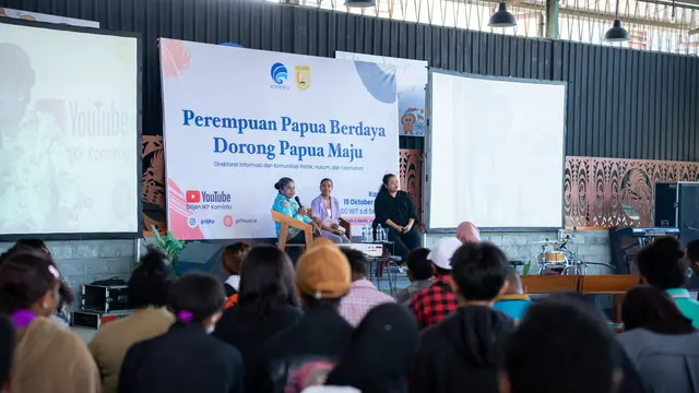 Perempuan Papua.