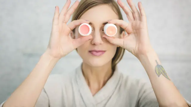 ilustrasi bahan skincare yang tidak boleh digunakan kulit sensitif/burst/pexels