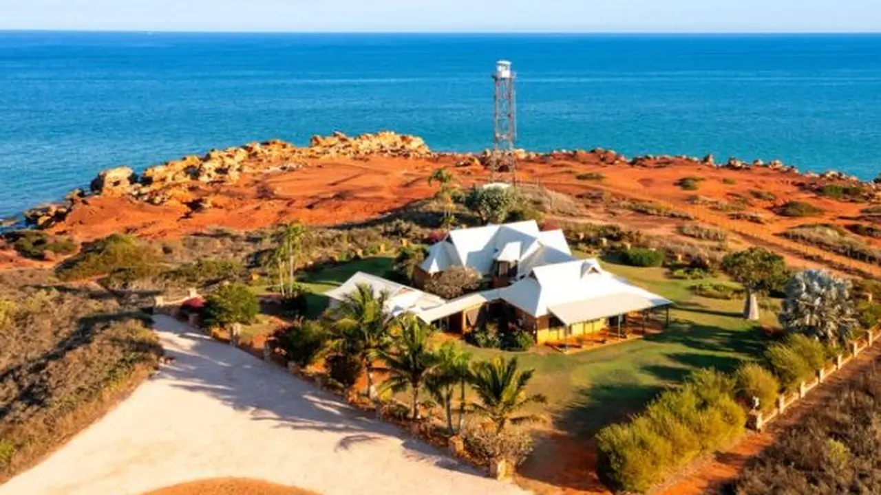 Rumah di Tebing Merah Prasejarah Australia Jadi Viral, Terpencil tapi Dicari Pembeli