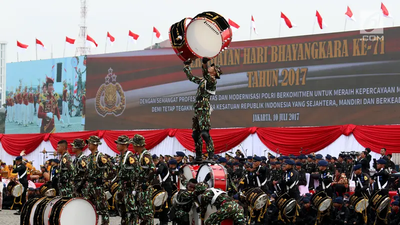 Kemeriahan HUT Bhayangkara di Monas