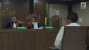 Mantan politisi Partai Demokrat, Anas Urbaningrum saat mengikuti sidang perdana pengajuan Peninjauan Kembali (PK) kasus korupsi dan pencucian uang proyek P3SON Hambalang di Pengadilan Tipikor, Jakarta, Kamis (24/5). (Liputan6.com/Helmi Fithriansyah)