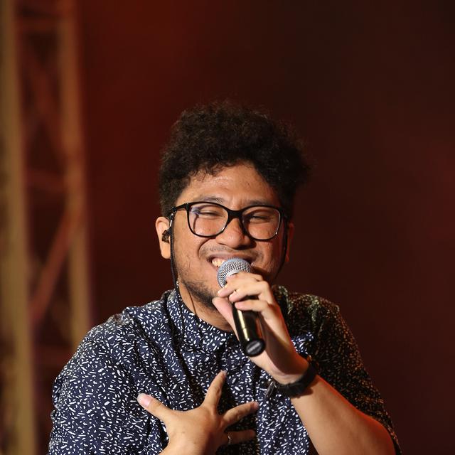 Lirik Lagu Sudah Terlalu Lama Sendiri – Guru