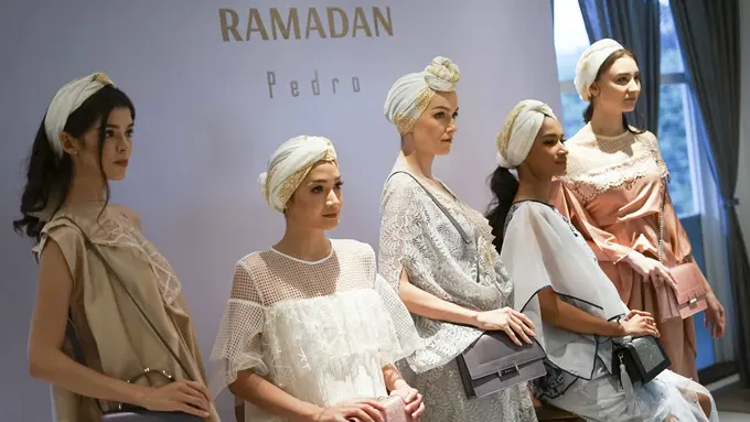 Percantik Outfit di Hari Lebaran dengan Tas dan Sepatu Bernuansa Moroccan dan Arabic