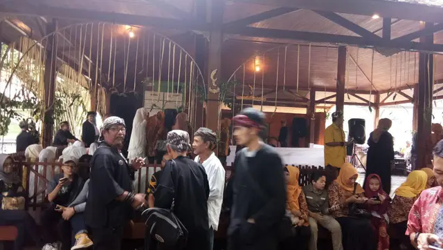 10. Situs Batu Karut