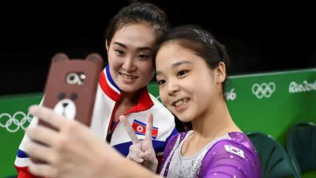 Dua pesenam Korea Selatan dan Korea Utara