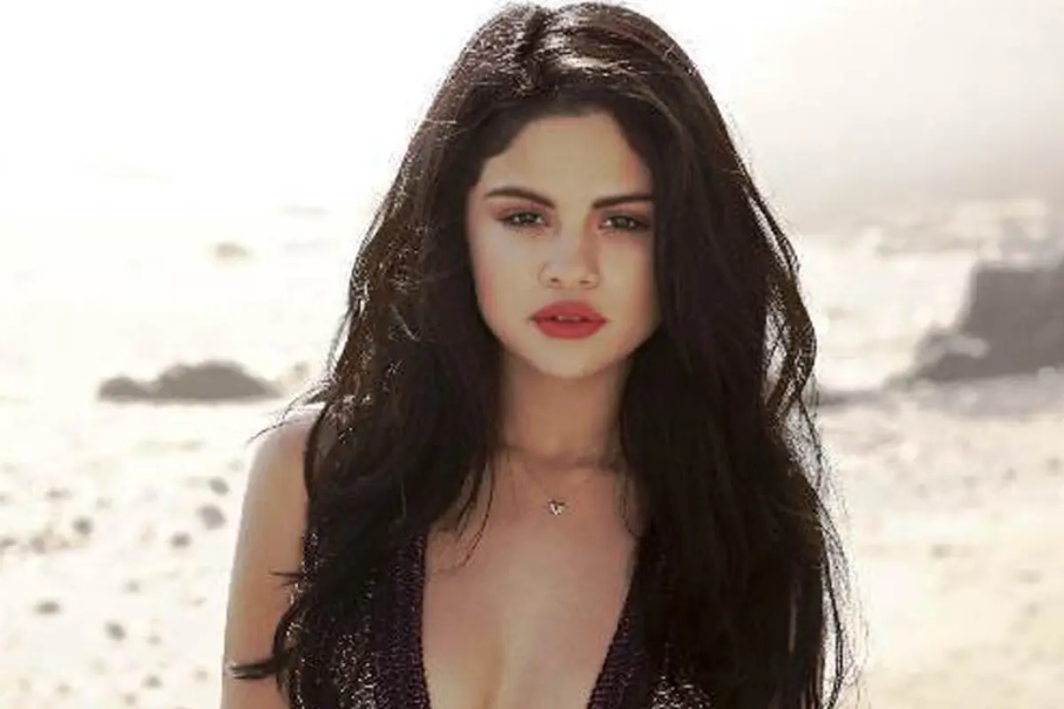 [Bintang] Selena Gomez