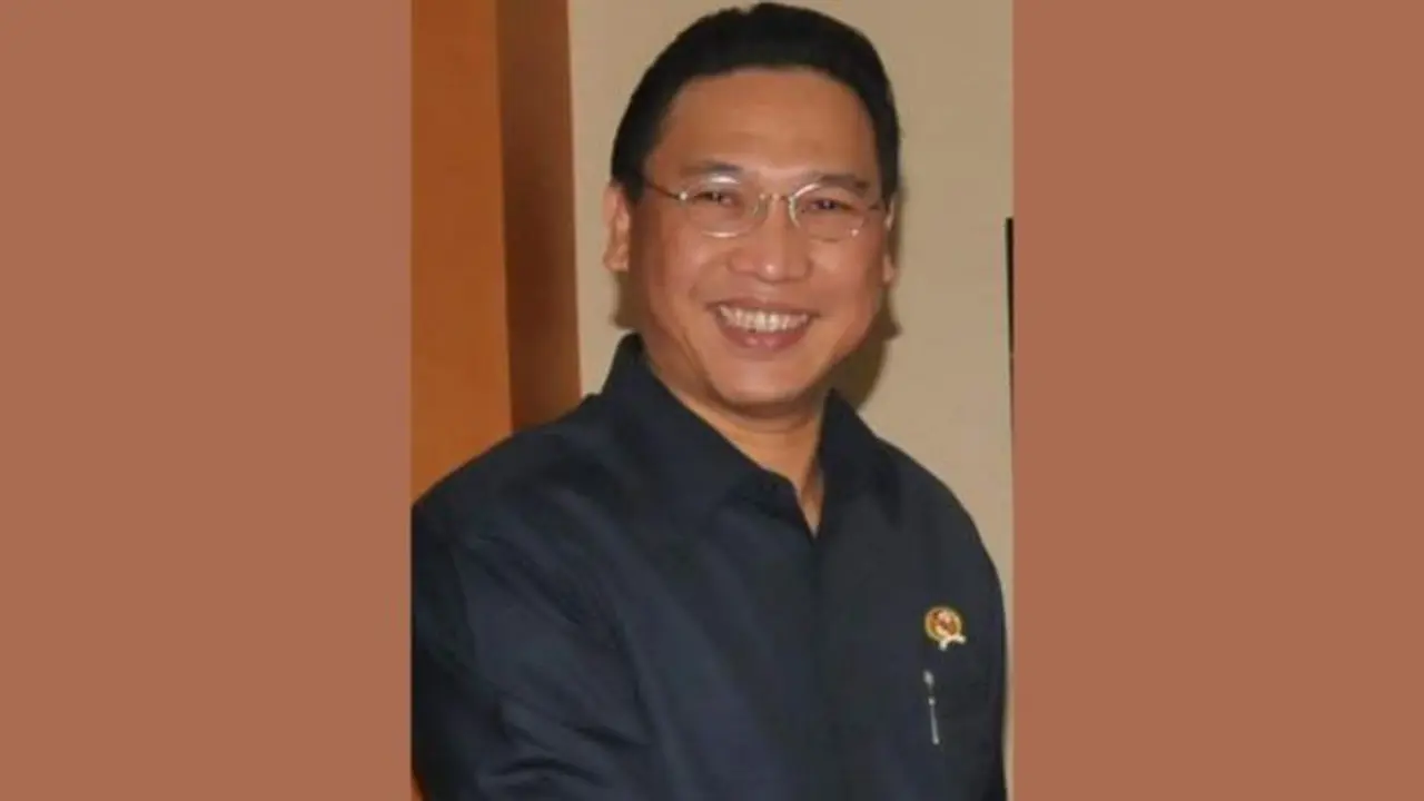 Darwin Zahedy Saleh