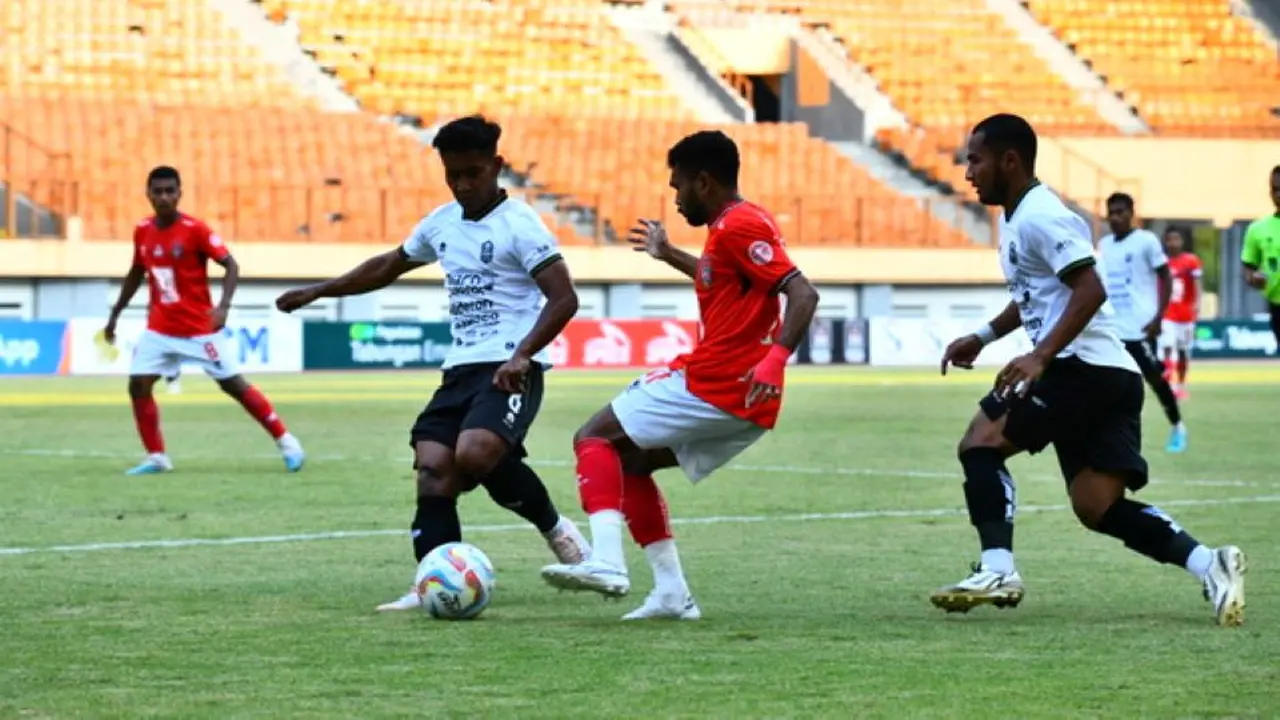 Malut United Vs Nusantara United
