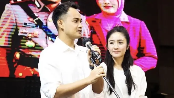 Tampilan Sederhana Febby Rastanty Resmi sebagai Ibu Bhayangkari