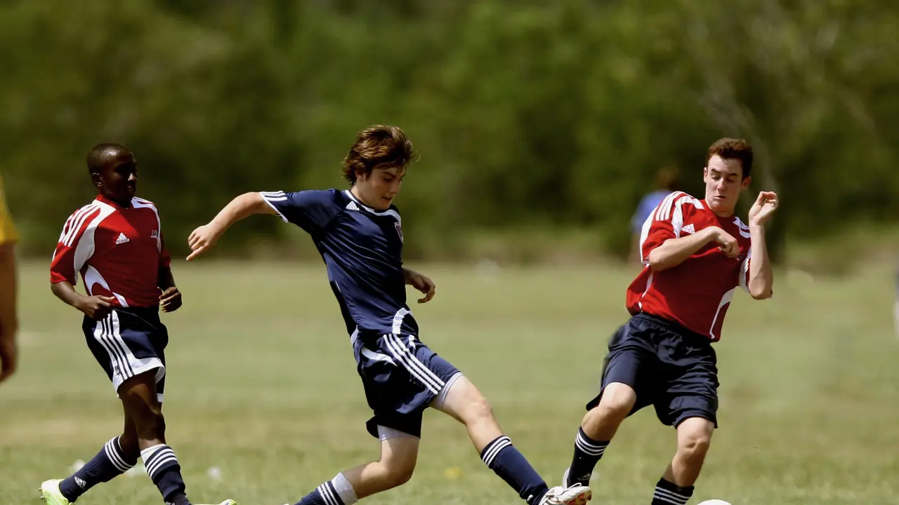 Striker Adalah Pemain Depan dalam Permainan Sepak Bola, Ketahui Peran