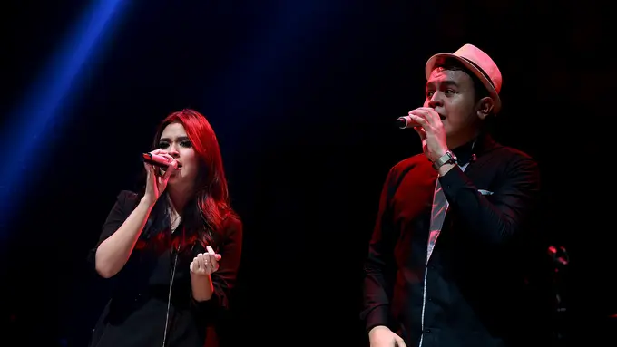 [Bintang] Konser Raisa dan Tulus