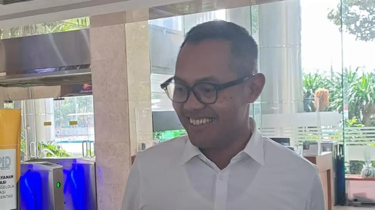 Juru Bicara Menko Marves, Jodi Mahardi di Kantor Kemenko Marves, Jakarta, Rabu (24/4/2024).(Arief/Liputan6.com)