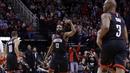 Pemain Houston Rockets, James Harden (13) berhasil melakukan tembakan tiga angka saat melawan Lakers pada lanjutan NBA basketball game di Toyota Center, Houton, (31/12/2017). Rockets menang 148-142. (AP/Michael Wyke)