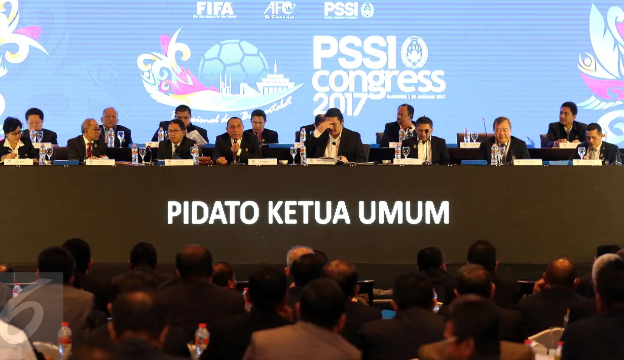 Suasana Kongres PSSI 2017 di Bandung, Minggu (8/1). Salah satu yang dibahas adalah pencabutan hukuman kepada klub atau individu anggota PSSI. (Liputan6.com/Helmi Fithriansyah)