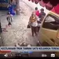 Video&nbsp;Kecelakaan maut truk menabrak satu keluarga di Sukabumi, Jawa Barat (sumber: YouTube Liputan6).