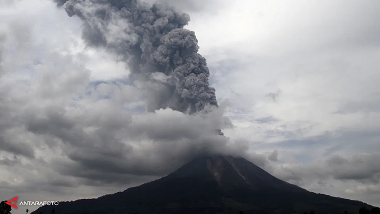gunung-sinabung-131105c.jpg