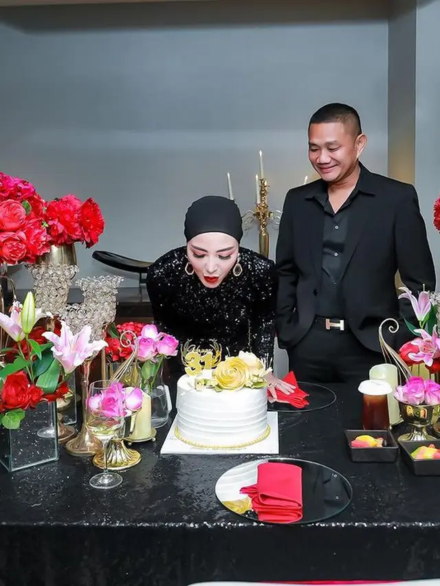 Tampil Kompak dengan Suami, Ini 7 Momen Ulang Tahun Bella Shofie yang Mewah