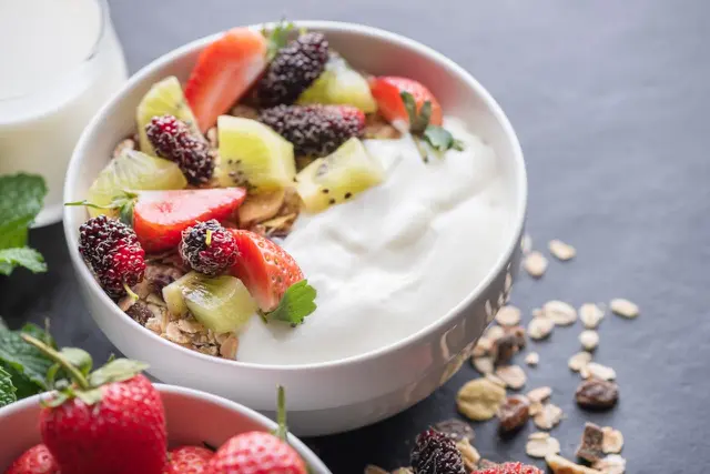 1. Sumber Protein Tinggi untuk Membangun dan Memperbaiki Jaringan Tubuh