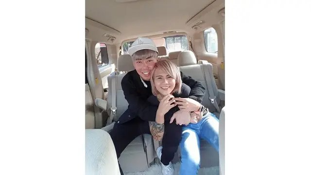 Unggah Foto dan Caption Samaan, Ini 7 Potret Kebersamaan Roy Kiyoshi dan Evelyn