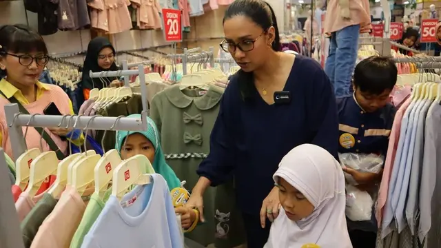 Shahnaz Haque ajak belanja anak yatim (Instagram/shahnaz.haque)