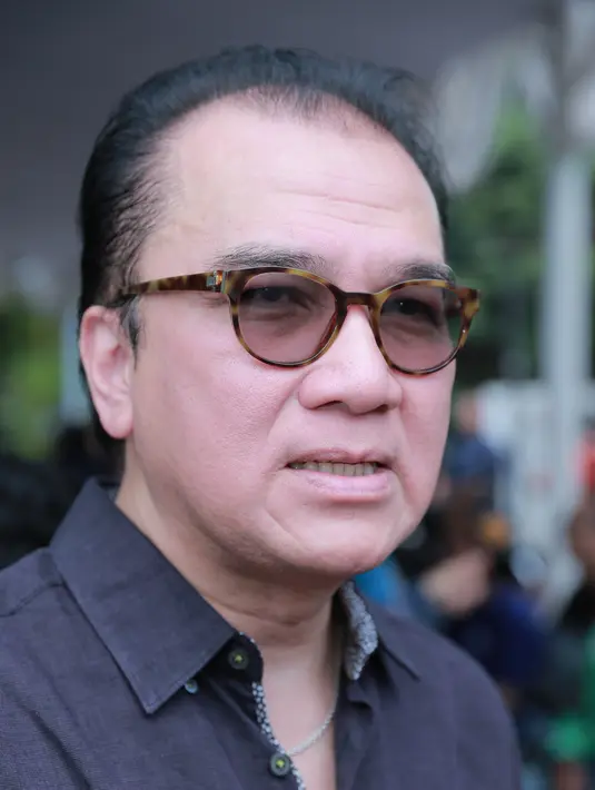 Pemilik album Country Breeze itu menyayangkan, kenapa penyanyi jebolan ajang pencarian bakat itu pergi begitu cepat. (Adrian Putra/Bintang.com)