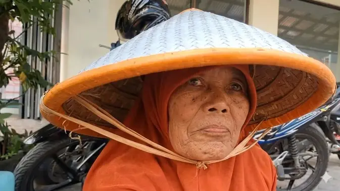 Kisah Heroik Kusriyati, Juru Parkir Wanita Lansia Gagalkan Pencurian Rp 3,6 Miliar
