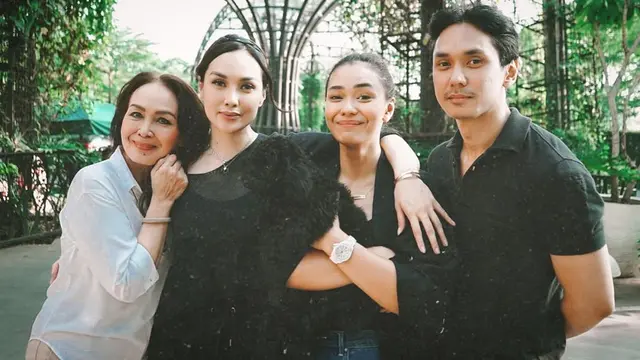 6 Potret Kebersamaan Adinia Wirasti dan Sara Wijayanto yang Ternyata Saudara Kandung