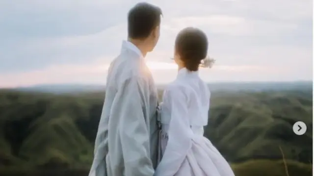 Menengok Bukit Wairinding di Sumba, Lokasi Prewedding Maudy Ayunda-Jesse Choi yang Memukau