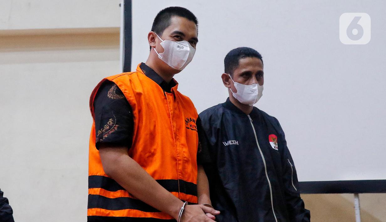 Dalam kasus ini KPK menjerat Dadan Tri dan Sekretaris MA Hasbi Hasan. (Liputan6.com/Angga Yuniar)