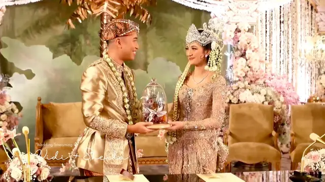 Vidi Aldiano dan Sheila Dara Aisha menikah (Sumber: YouTube/Vidi Aldiano)