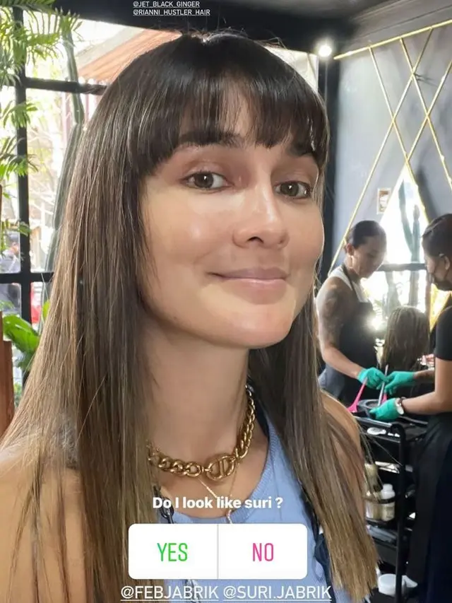 6 Potret Terbaru Luna Maya dengan Poni Depan, Dipuji Bak ABG