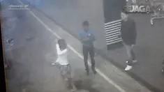 Polisi Malaysia menangkap seorang wanita warga negara Indonesia yang diduga membunuh kakak tiri Pemimpin Korea Utara Kim Jong Un. Berdasarkan paspor perempuan itu, diketahui bernama  Siti Aishah dan berasal dari Serang Banten.