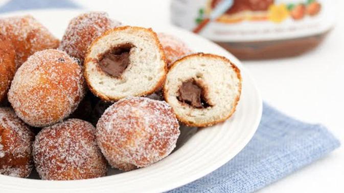 Resep Onde Onde Kentang Mengembang . Resep Bola-Bola Donat Kentang Cokelat - Lifestyle Fimela.com