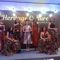 Batik modern bergaya etnik. (via: Ega Maharni)