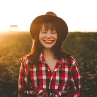 ilustrasi senang (Sumber: Unsplash) / Allef Viniciusa