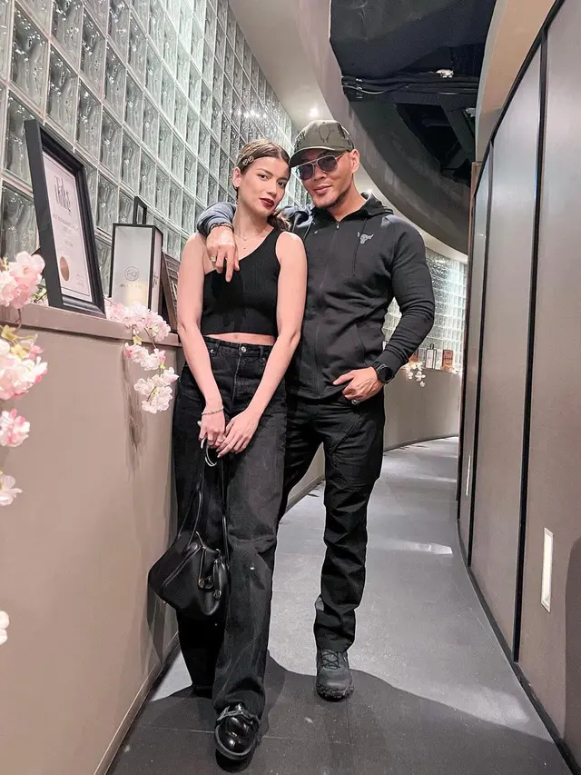 Honeymoon Deddy Corbuzier