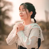 ilustrasi perempuan bahagia/Photo by Hải Nguyễn from Pexels